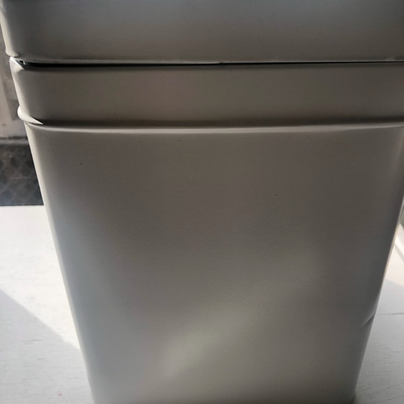 LAUNDRY 25 cents Metal Tin HTF RARE - Picture 4 of 6